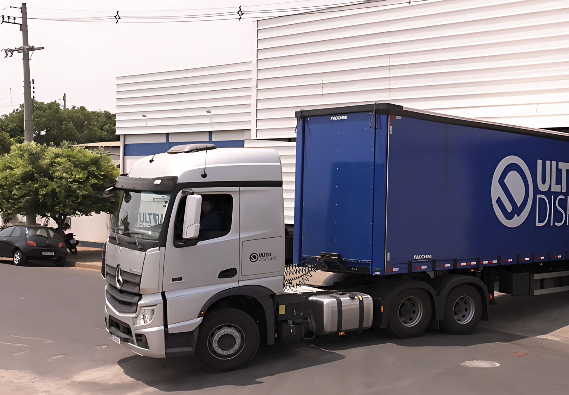 ULTRADISPLAY_0000_frota