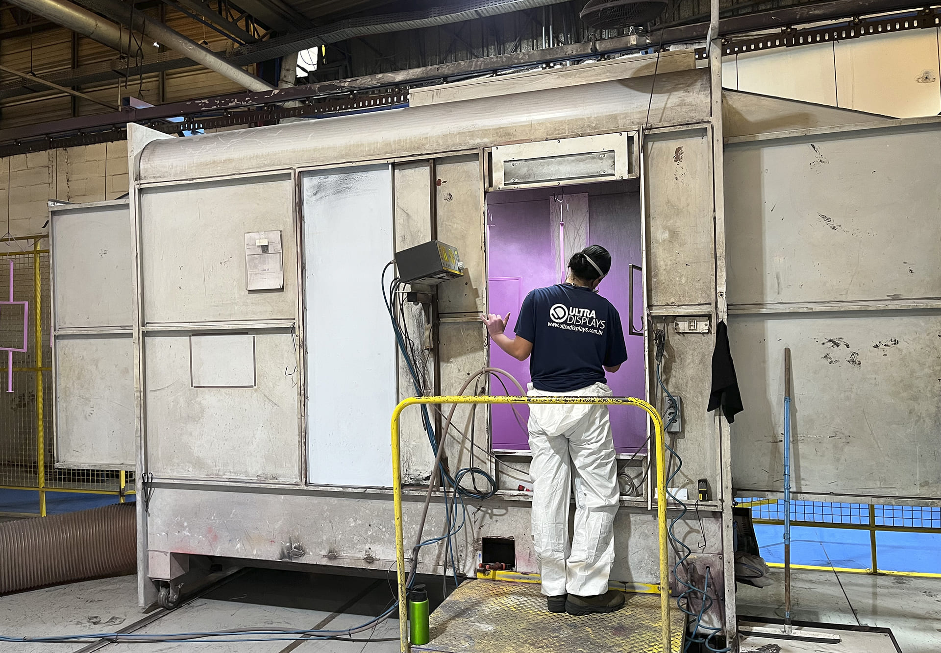 ULTRADISPLAY_0003_IMG_1047