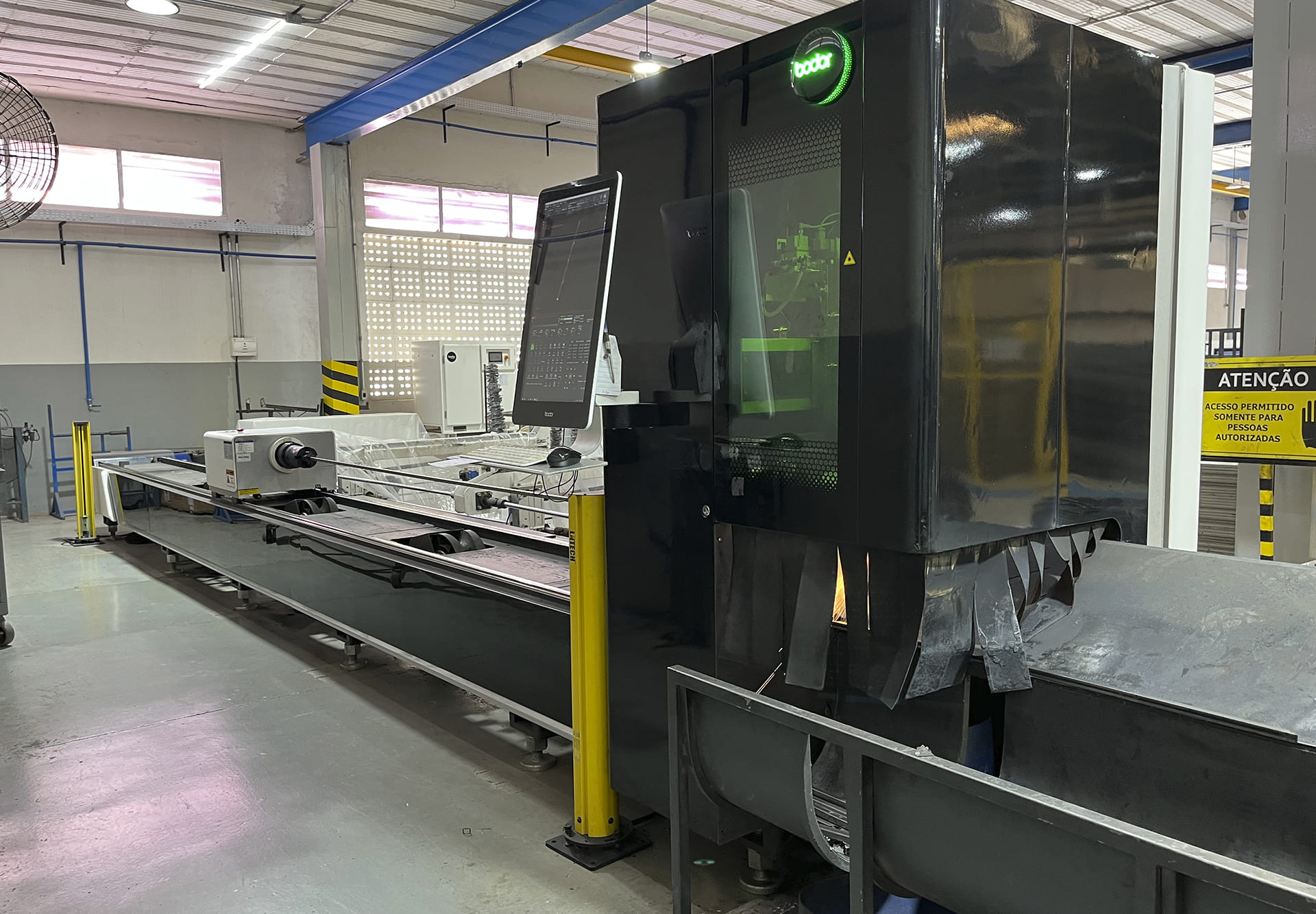 ULTRADISPLAY_0011_IMG_0050